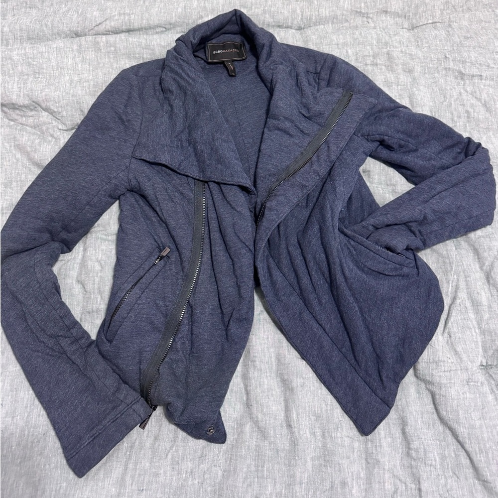 BCBGMaxazria front slanted zip lightweight jacket. Size XS